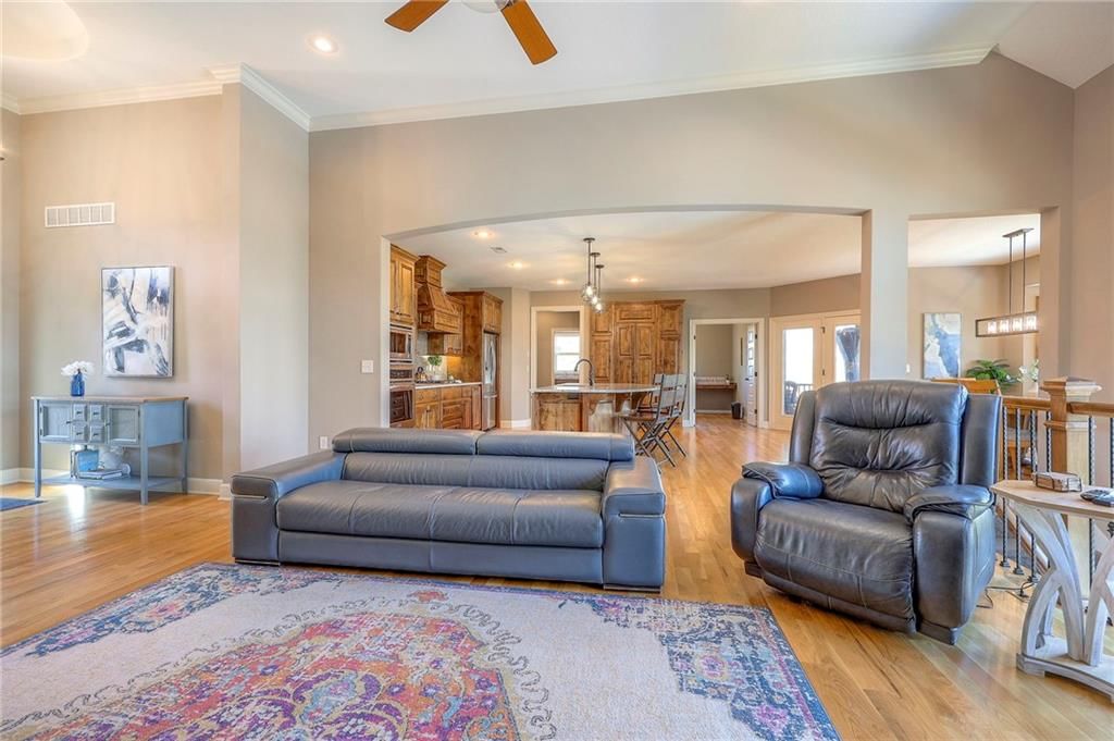 4504 Brownridge Street — photo 17