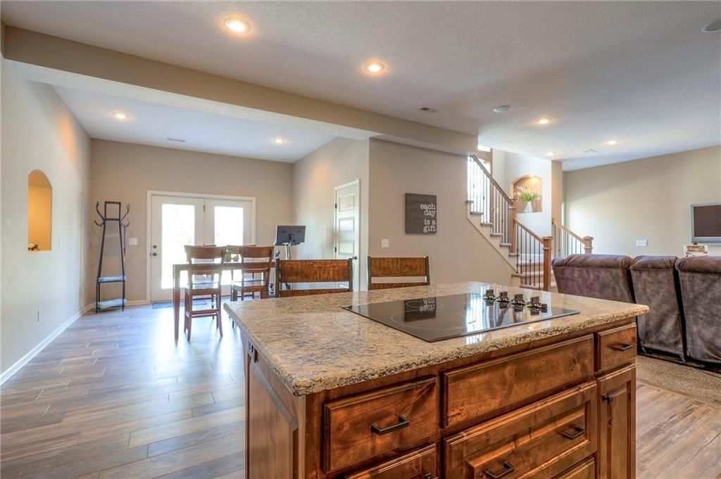 4504 Brownridge Street — photo 36