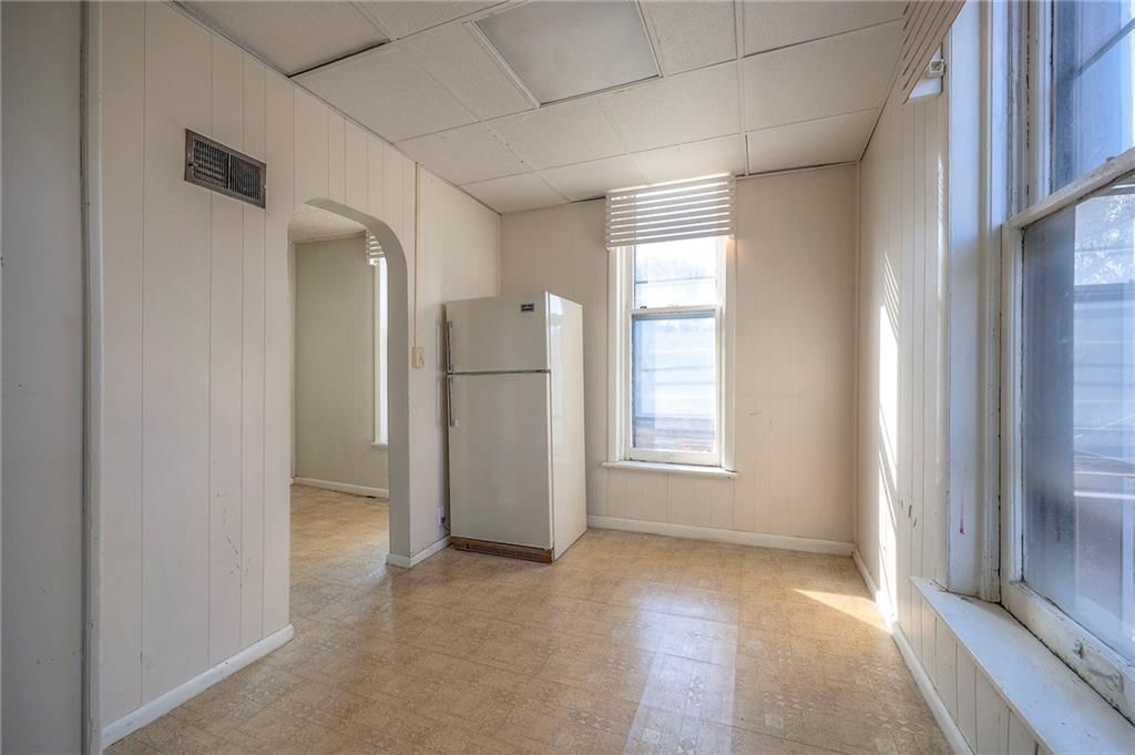 907 E 59th Street E — photo 16