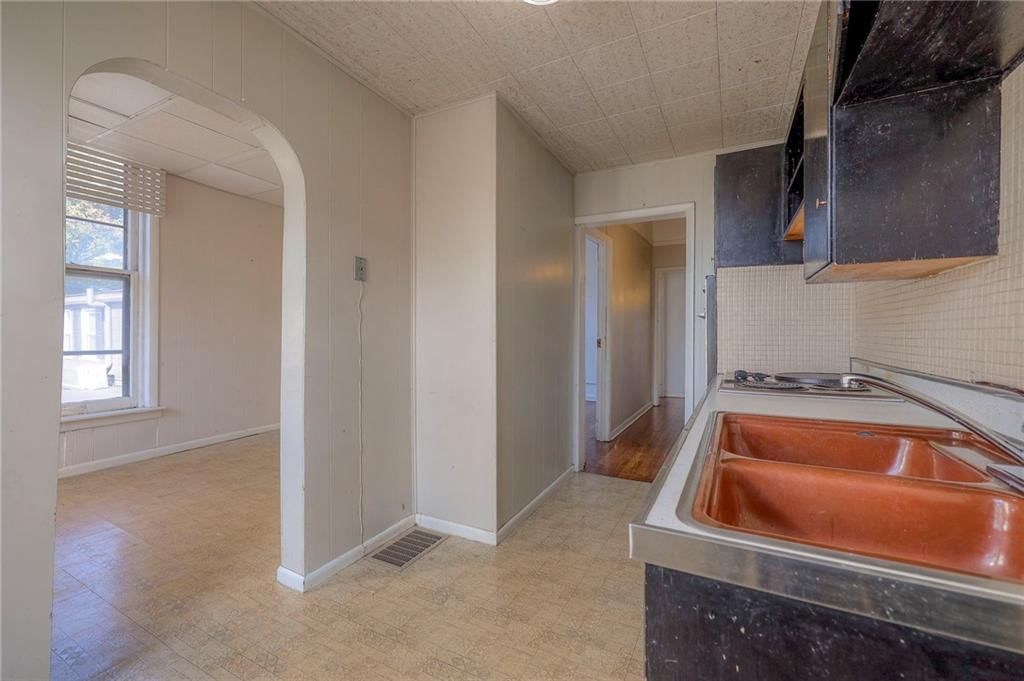 907 E 59th Street E — photo 19