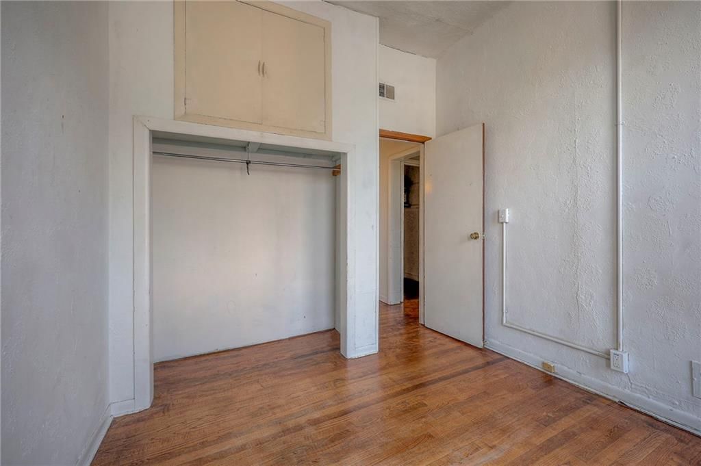 907 E 59th Street E — photo 9