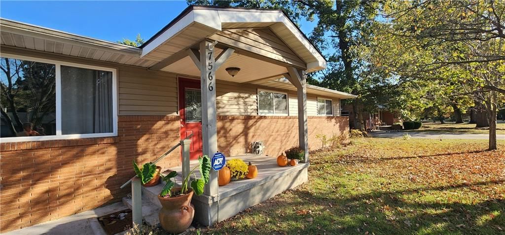 7566 Eagle Lane — photo 3