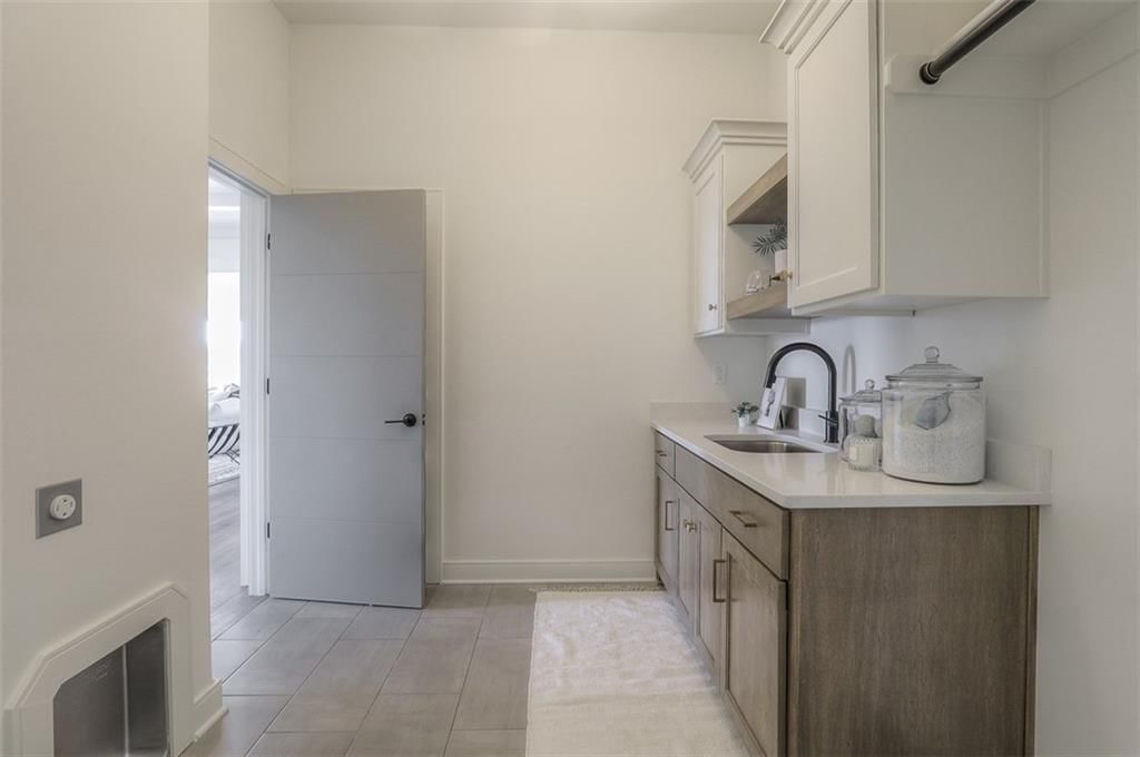 16925 Parkhill Street — photo 34