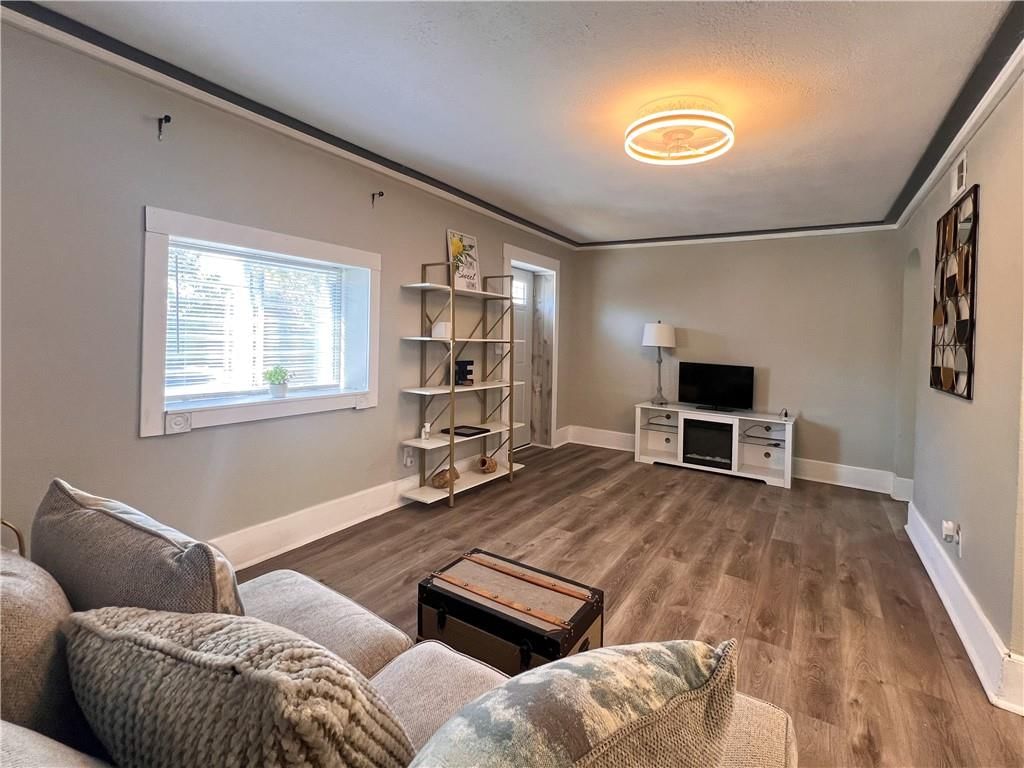 6439 Chestnut Avenue — photo 3