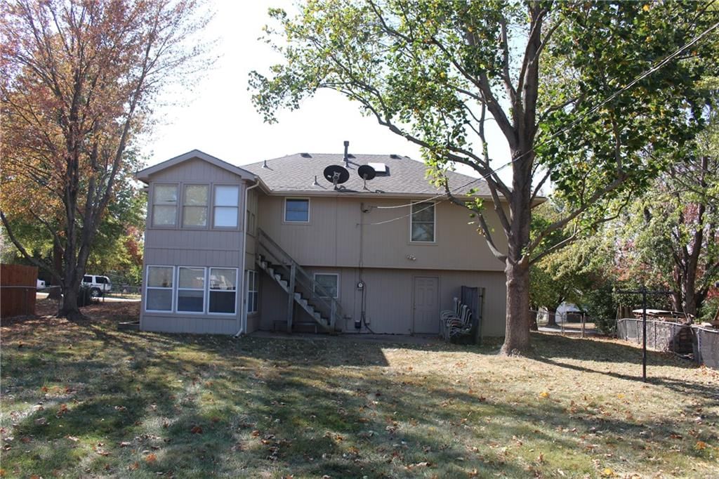 15530 Elm Street — photo 9