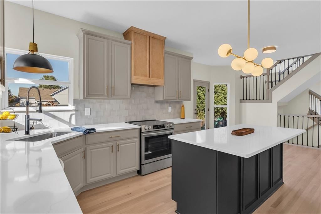 1018 Maple Woods Drive — photo 12