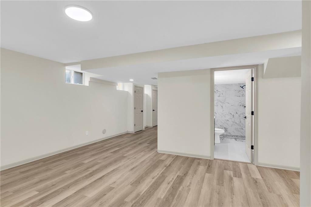 1018 Maple Woods Drive — photo 32
