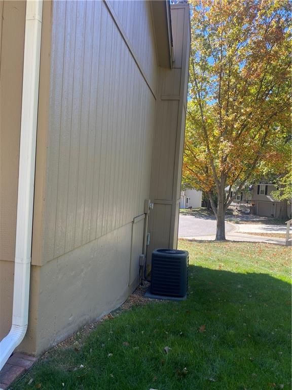 3105 S Vista Court — photo 32