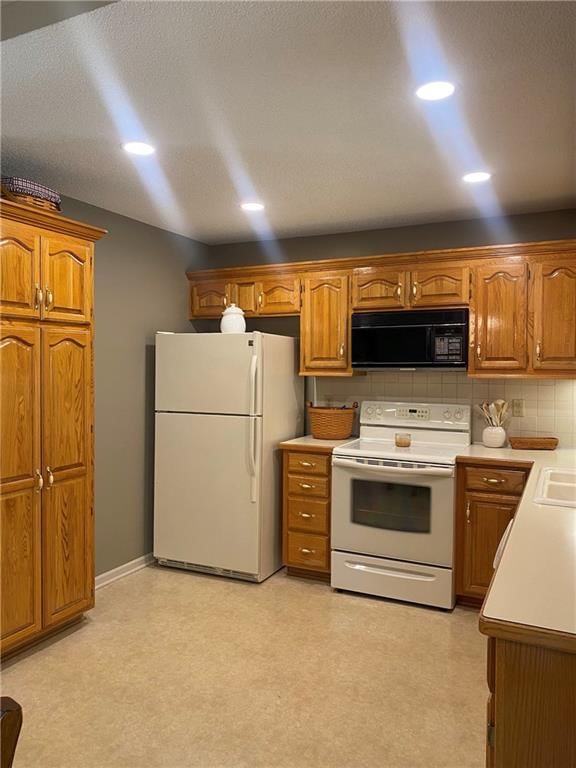 3105 S Vista Court — photo 7