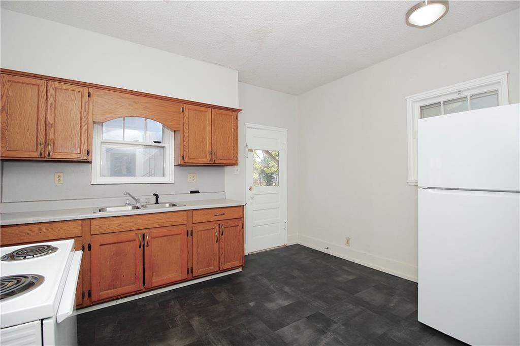 536 W 6th Avenue — photo 15