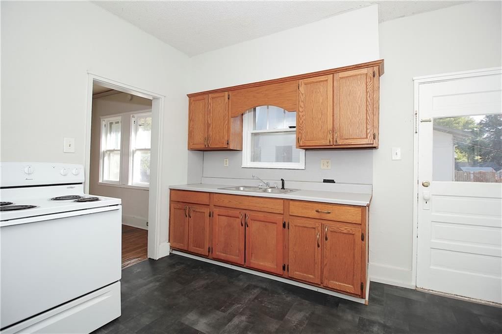 536 W 6th Avenue — photo 16