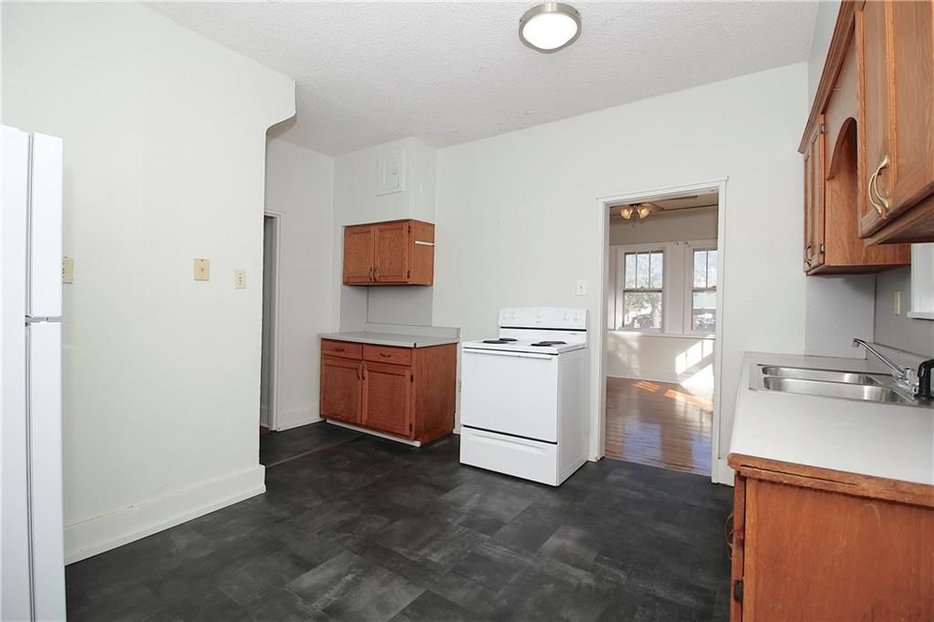 536 W 6th Avenue — photo 17