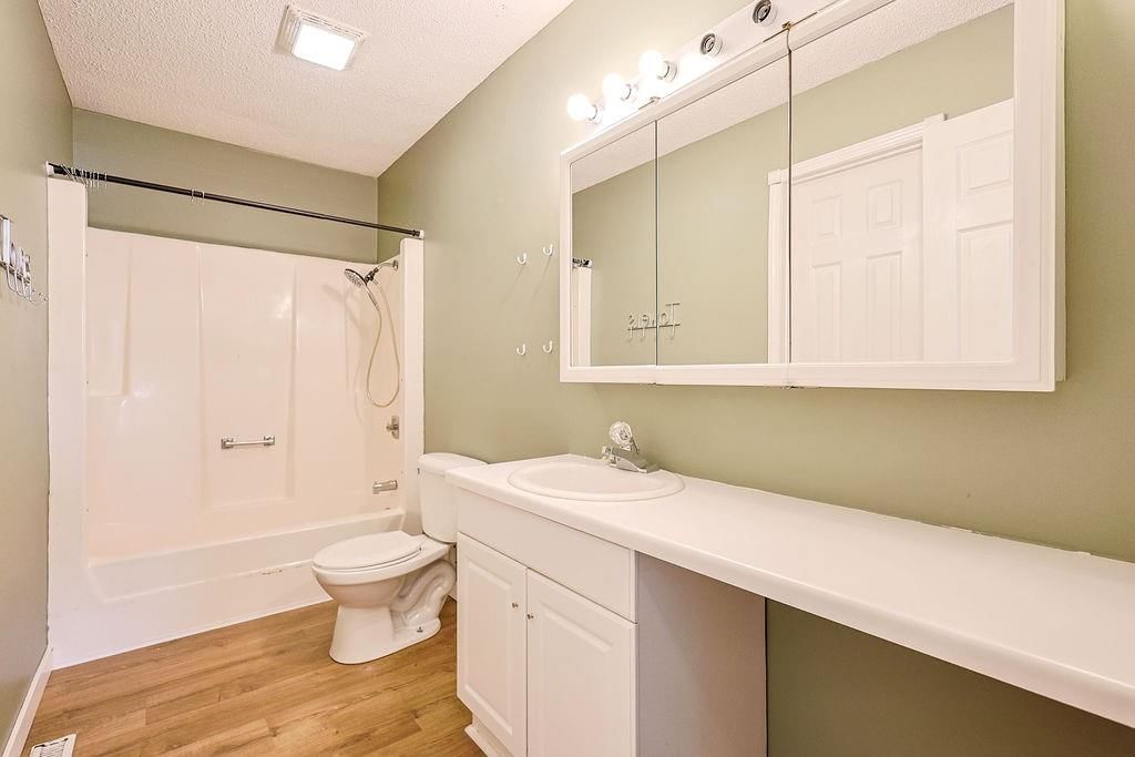 726 W Torrance Circle — photo 12