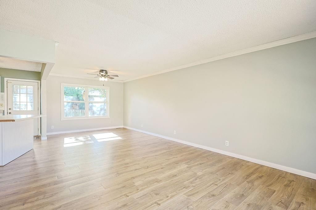 726 W Torrance Circle — photo 6