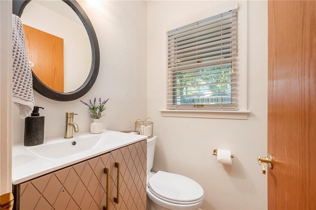 5924 W 62nd Street — photo 13