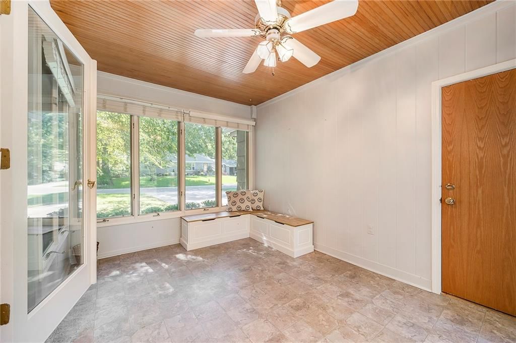 5924 W 62nd Street — photo 15