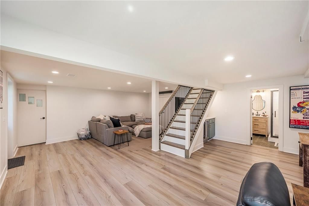 5924 W 62nd Street — photo 27