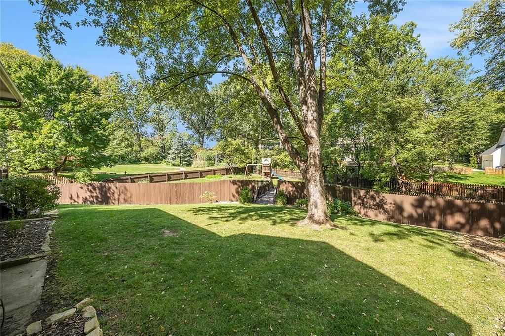 5924 W 62nd Street — photo 34