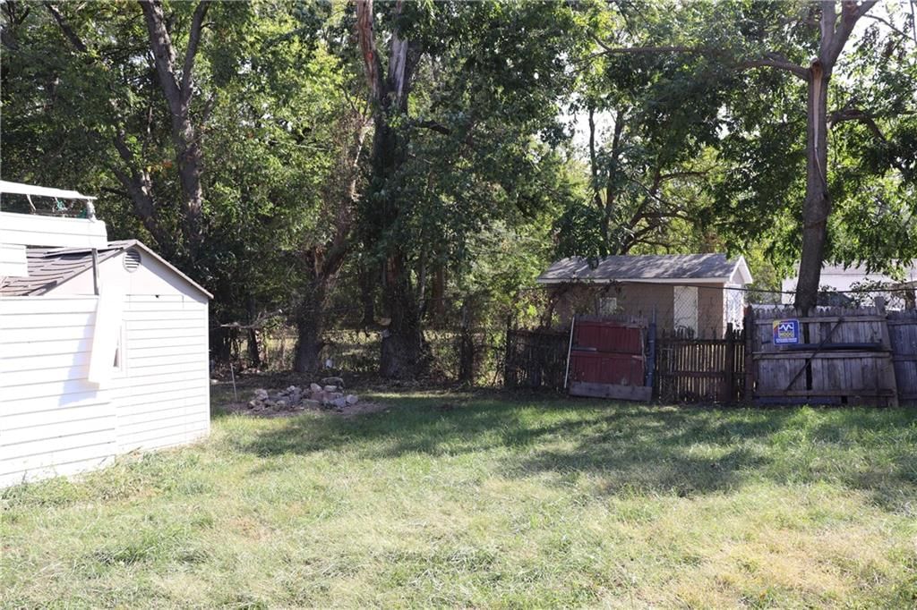 538 Forest Avenue — photo 41