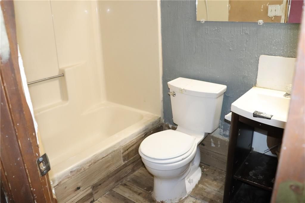 538 Forest Avenue — photo 10
