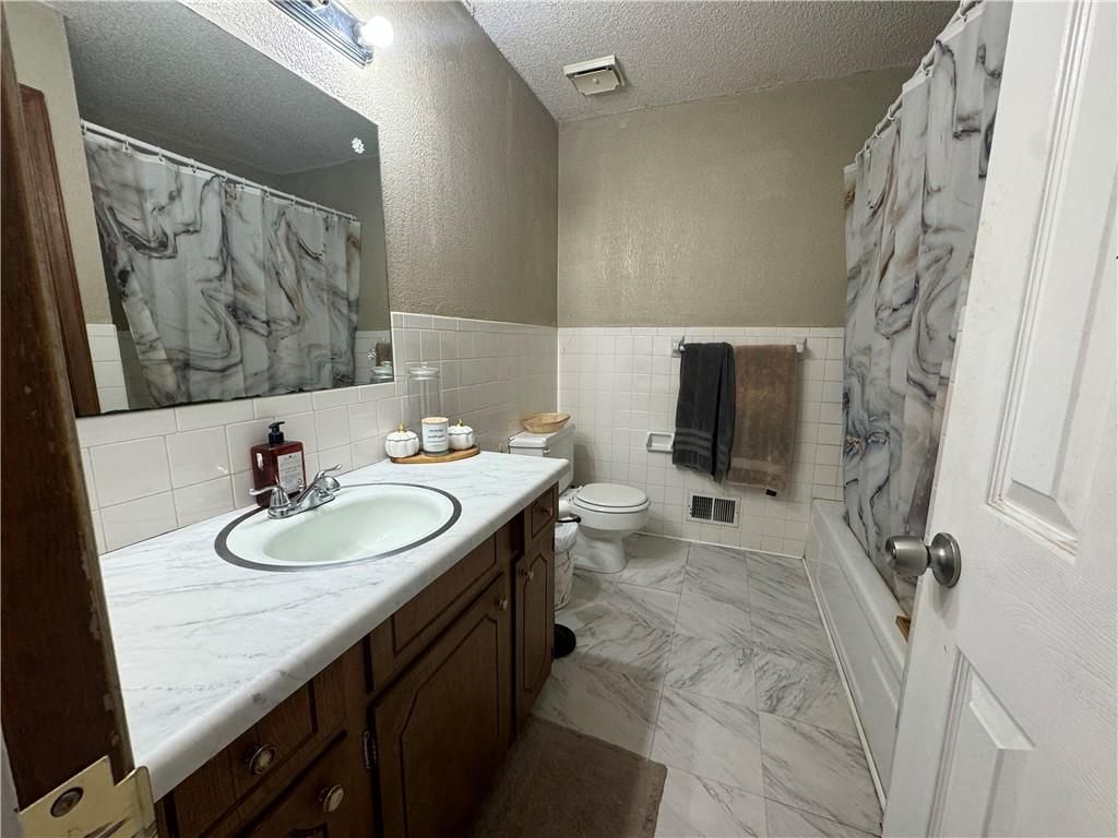 9014 Hunter Street — photo 12