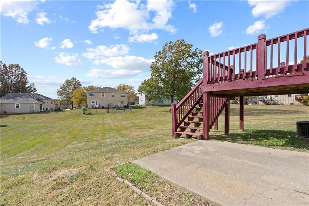 8710 N Chatham Avenue — photo 17