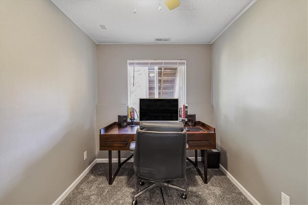 1304 Shamrock Court — photo 36