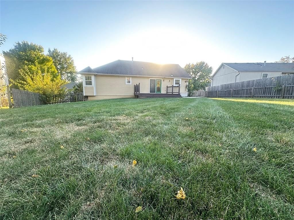 1329 Burgandy Lane — photo 23