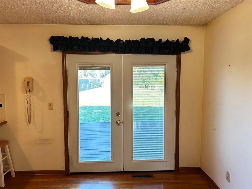 1329 Burgandy Lane — photo 32