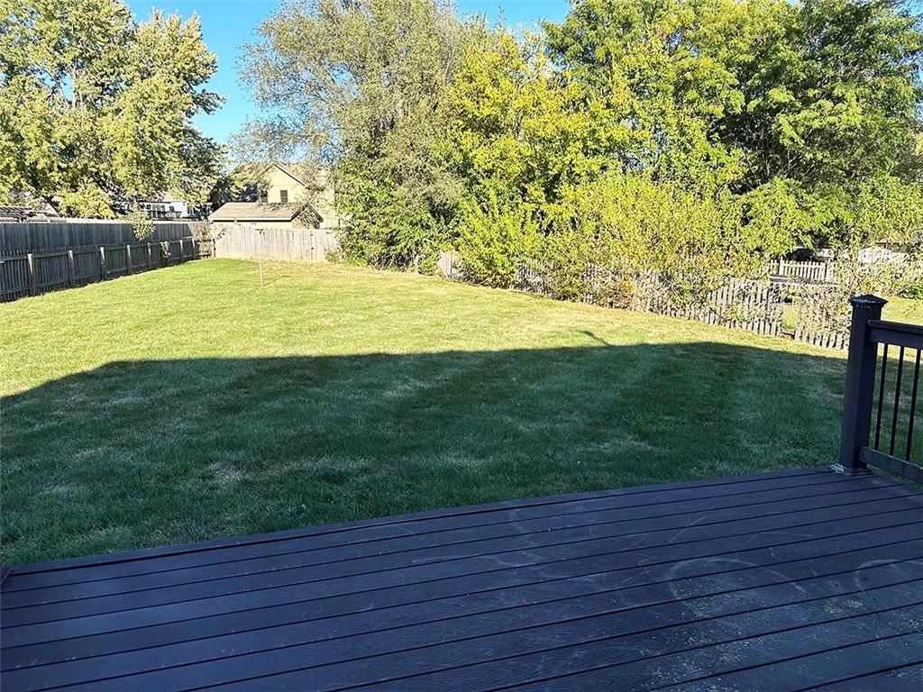 1329 Burgandy Lane — photo 36
