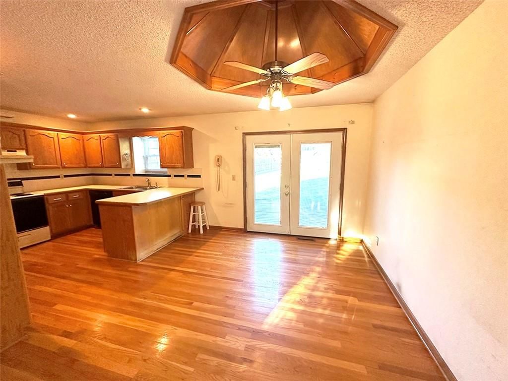 1329 Burgandy Lane — photo 51