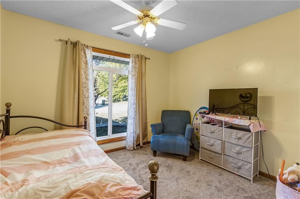 1001 Coventry Drive — photo 24
