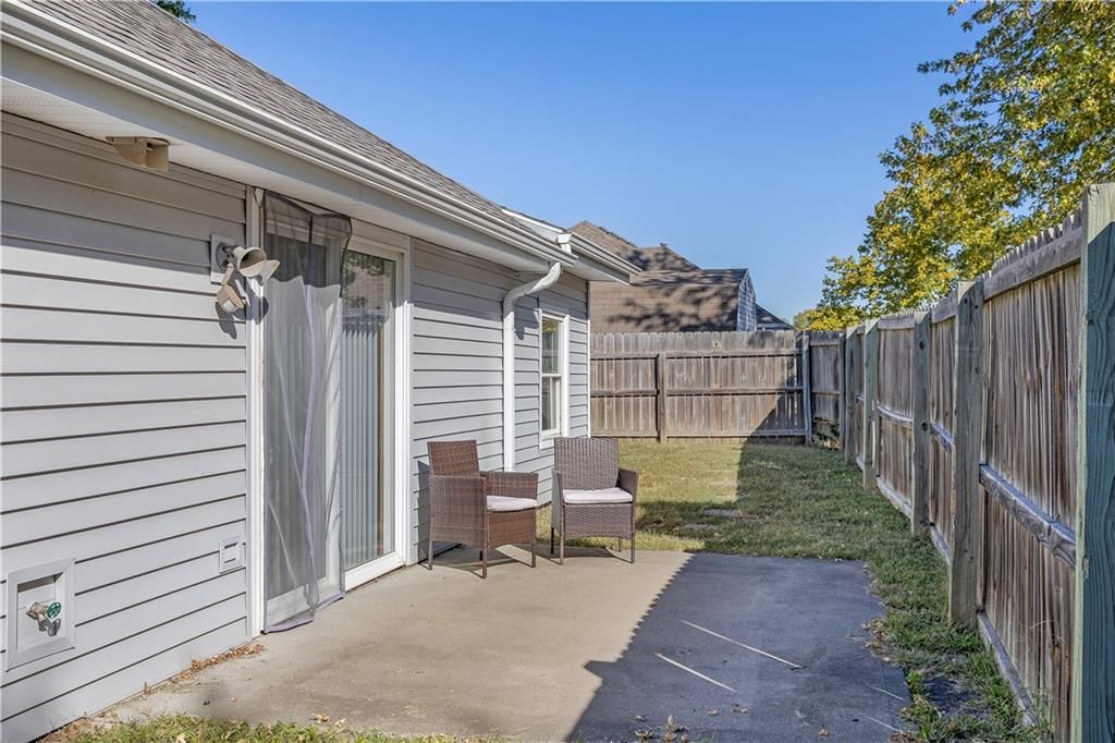 1001 Coventry Drive — photo 29
