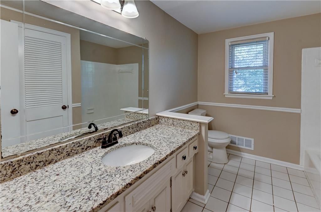 1649 E SUNVALE Drive — photo 41
