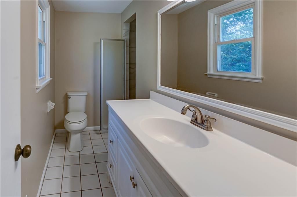 1649 E SUNVALE Drive — photo 46