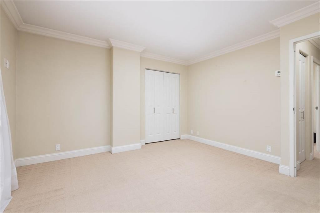 700 E 8th Street — photo 17