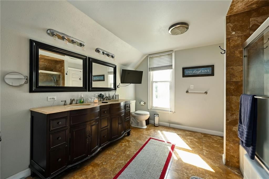 210 W Morgan Street — photo 24