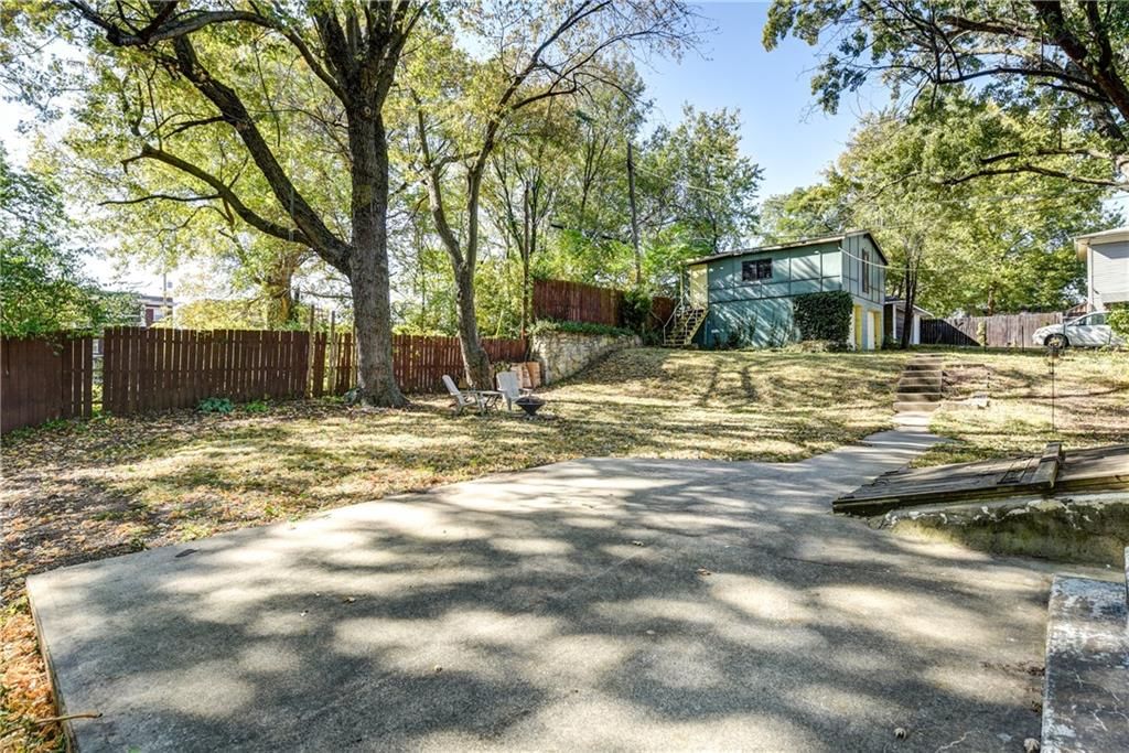 1827 Missouri Avenue — photo 55
