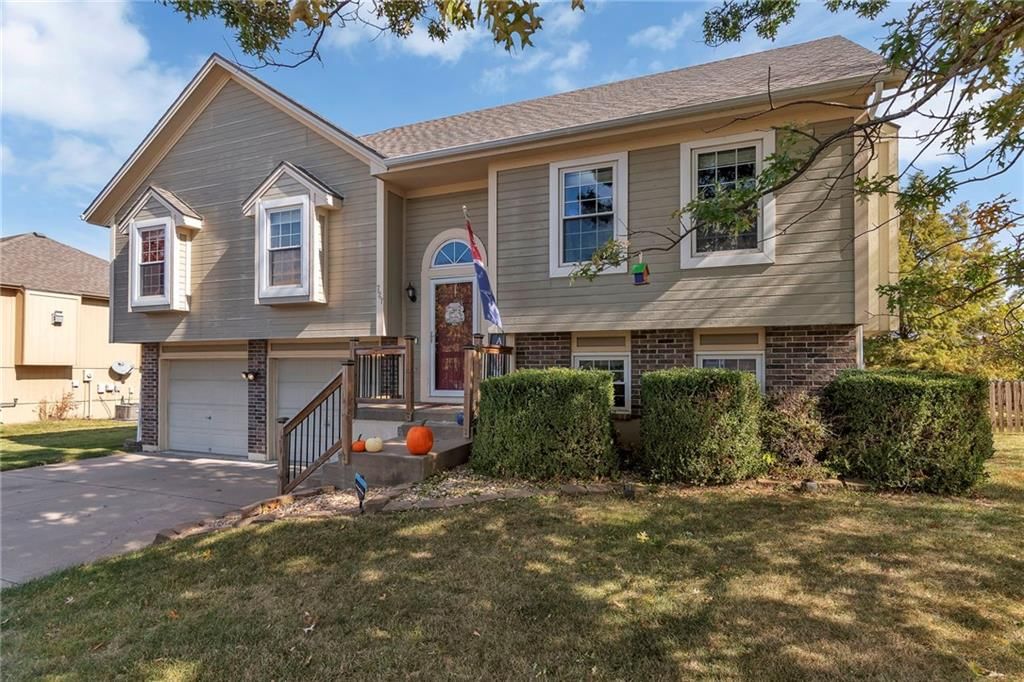 727 Corrington Drive — photo 3