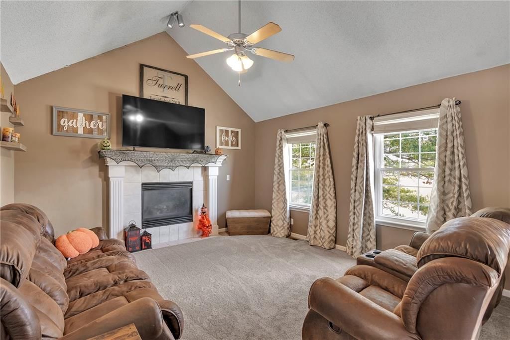 727 Corrington Drive — photo 5