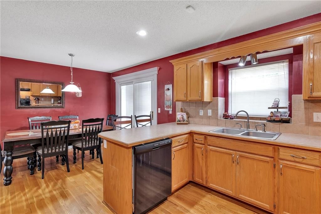 727 Corrington Drive — photo 10
