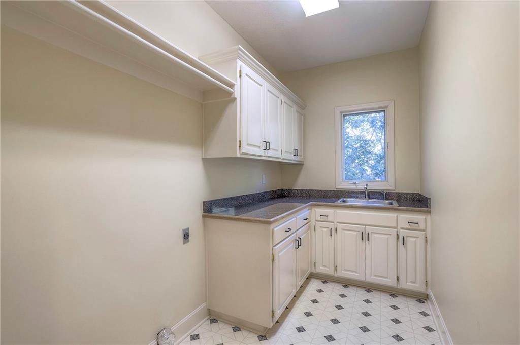 3948 W 131st Terrace — photo 35