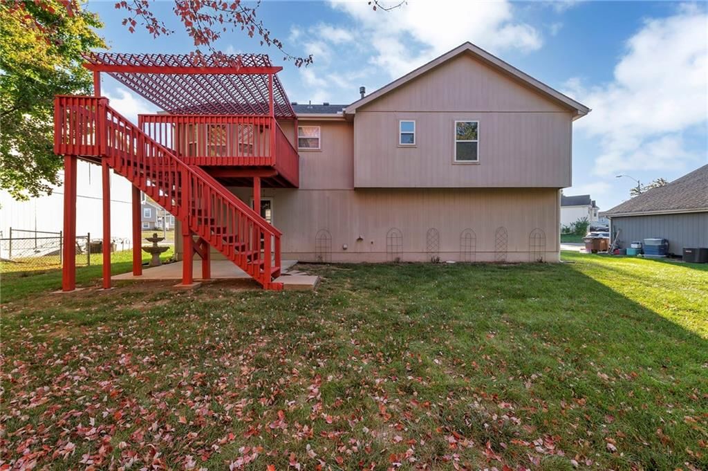 200 S Huntsman Boulevard — photo 28