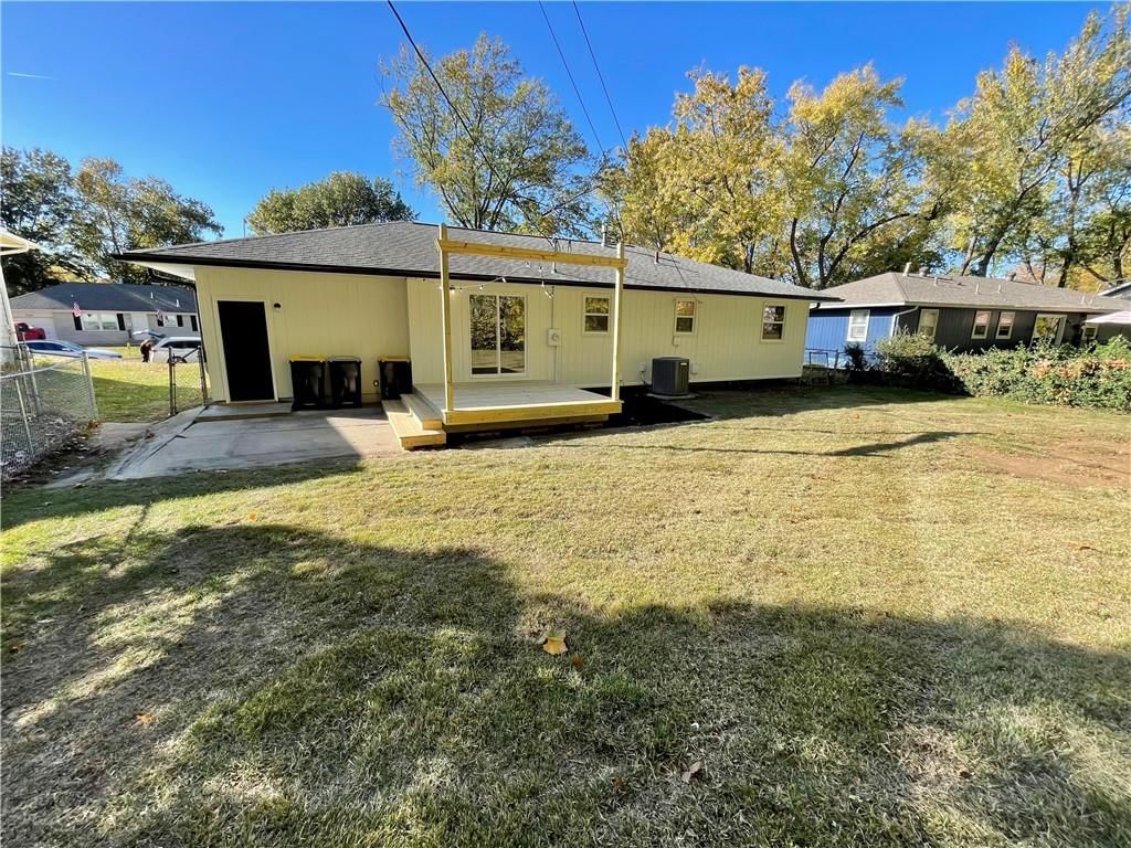 5043 N Woodland Avenue — photo 23