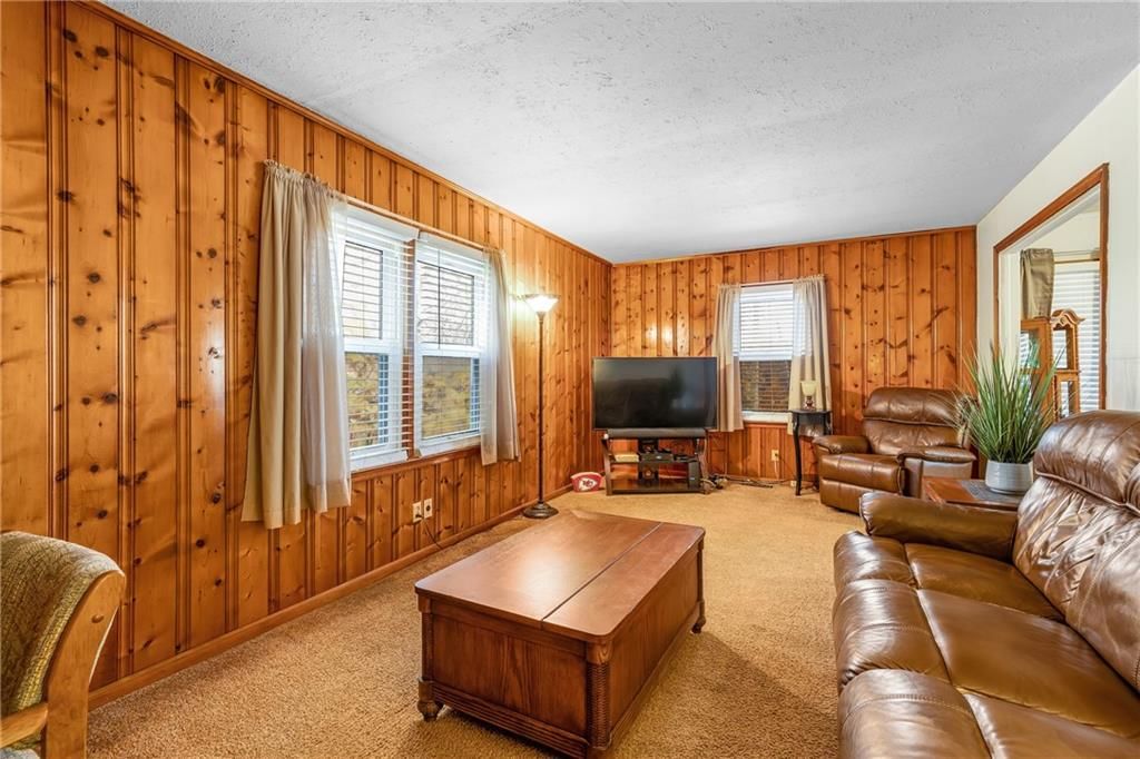 4702 Farley Avenue — photo 11