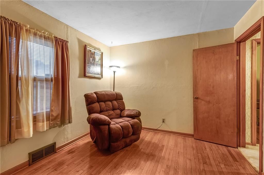 4702 Farley Avenue — photo 18