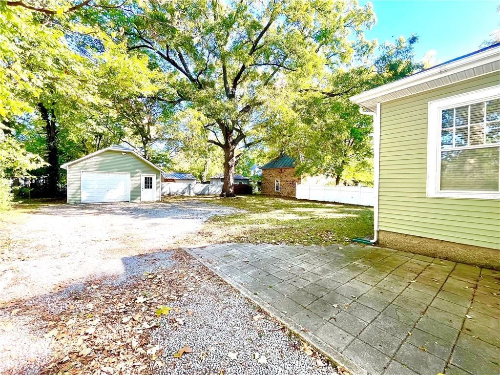 824 N Washington Street — photo 4