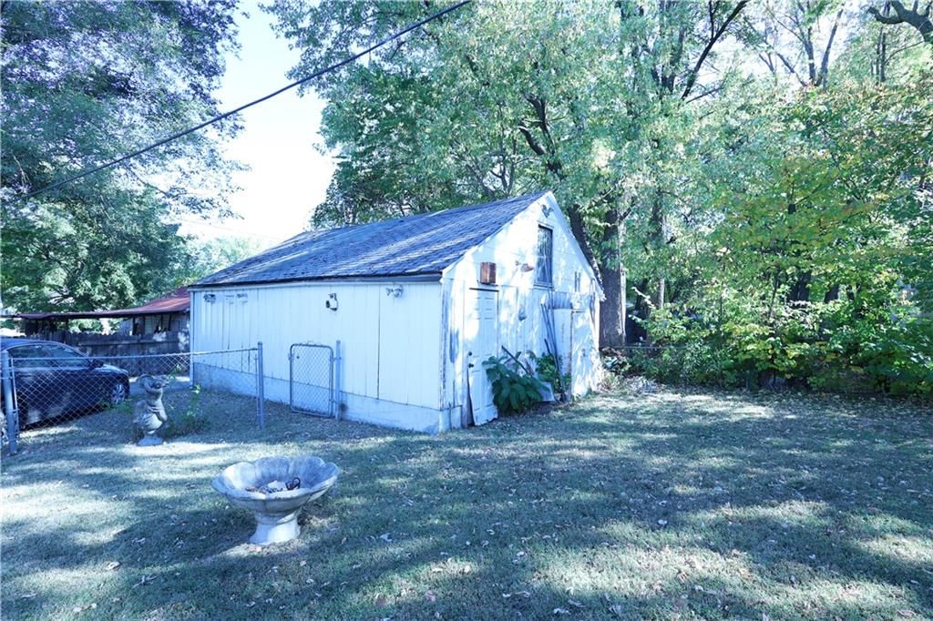 5832 Peery Avenue — photo 9