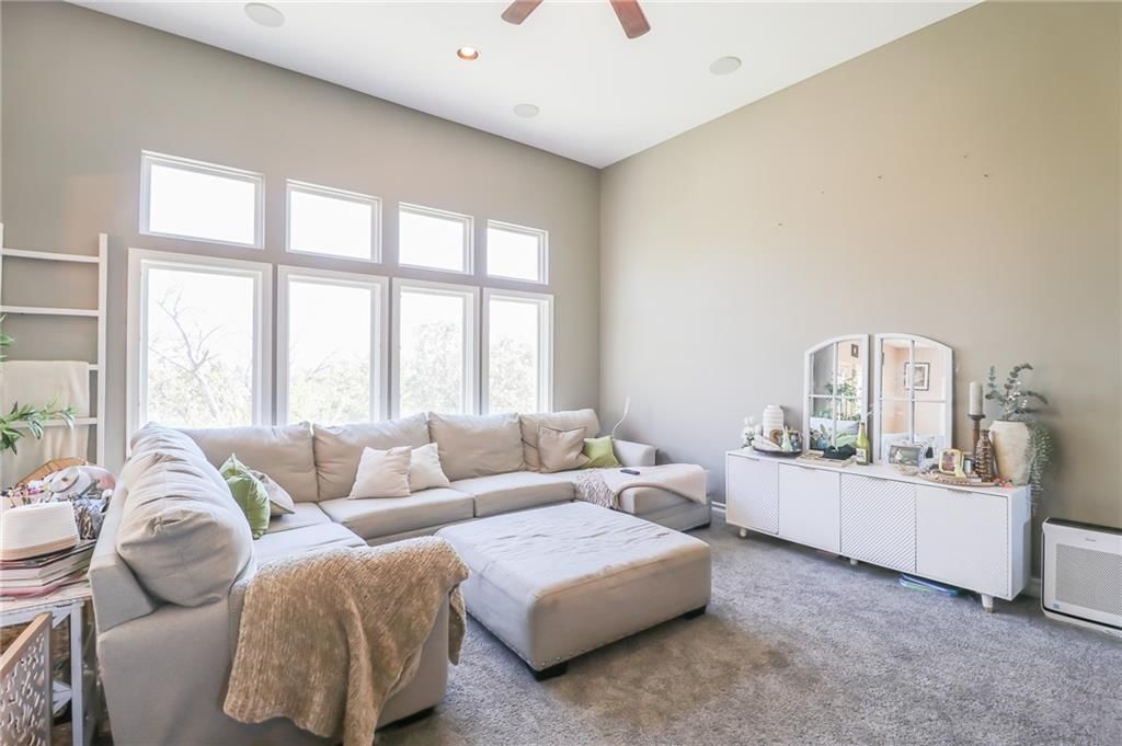 705 SW Joseph Circle — photo 3