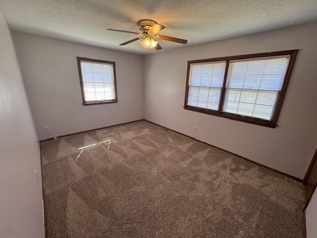 19609 Newton Avenue — photo 11